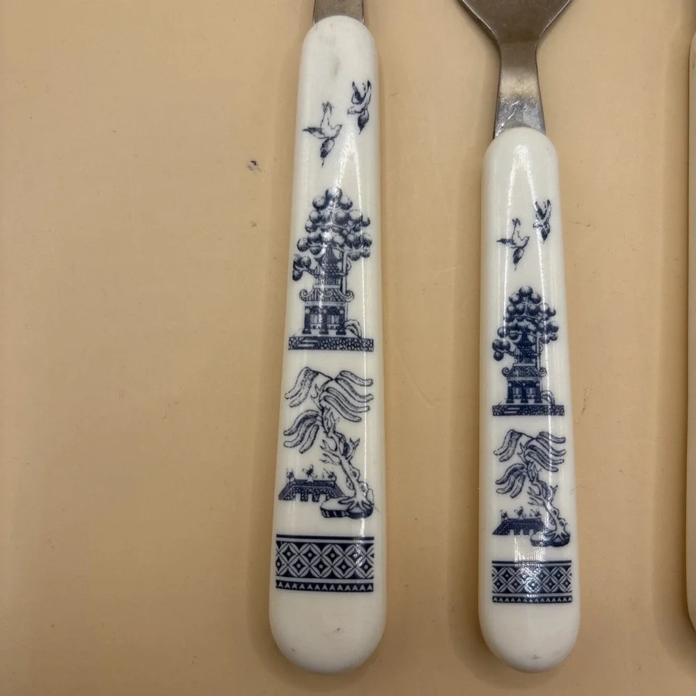 VTG Blue Willow Handled Flatware Stainless Steel 5 Piece Set Knife Forks Spoons
